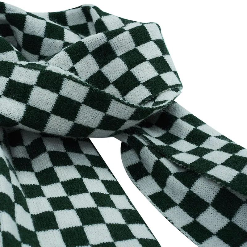 CHECKERED KNIT SCARVES